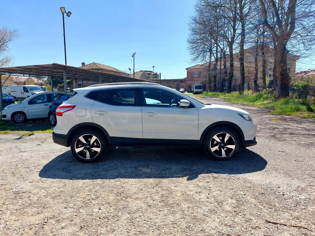 Nissan Qashqai 1.5 dCi N-Connecta (13)