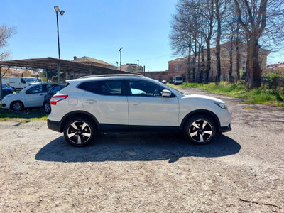 Nissan Qashqai 1.5 dCi N-Connecta (13)