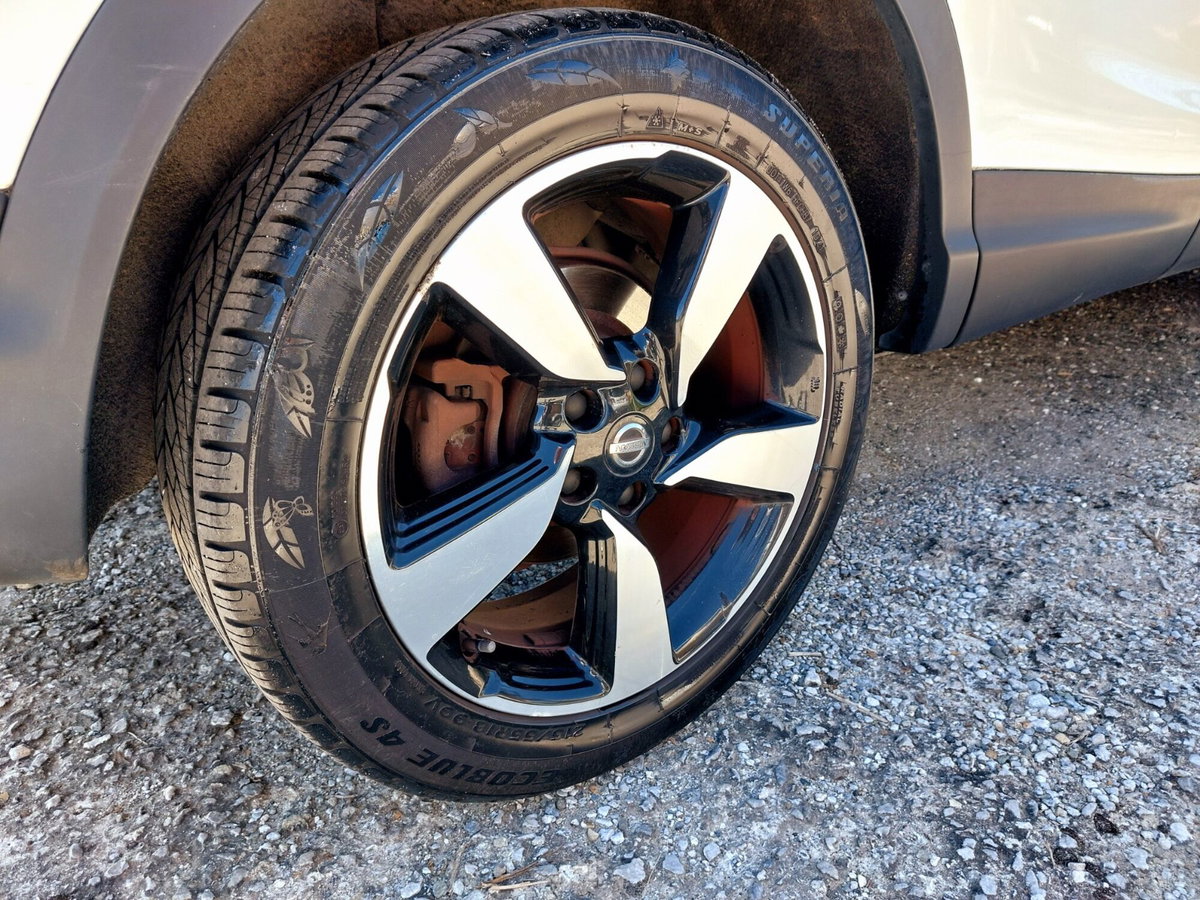 Nissan Qashqai 1.5 dCi N-Connecta (16)
