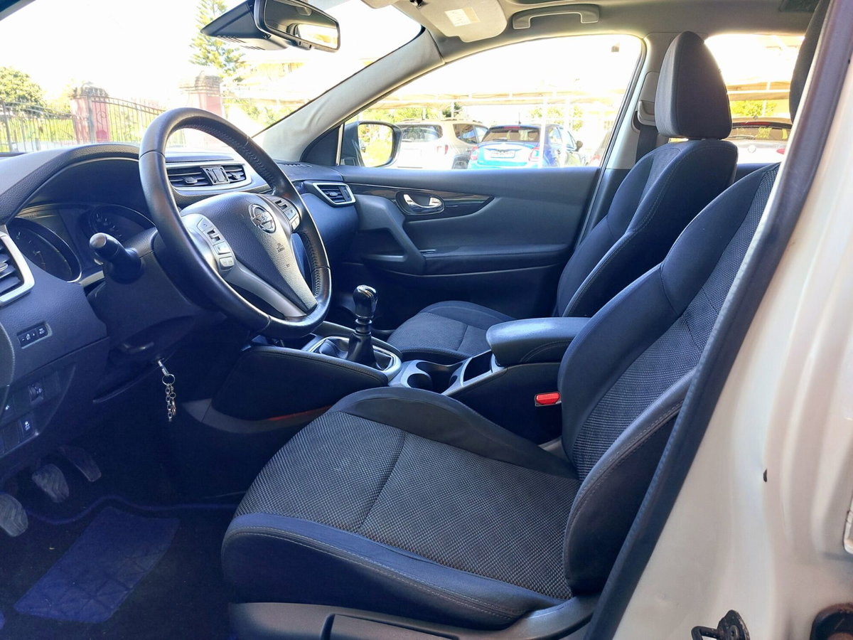 Nissan Qashqai 1.5 dCi N-Connecta (4)