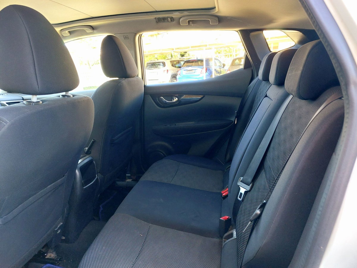 Nissan Qashqai 1.5 dCi N-Connecta (5)