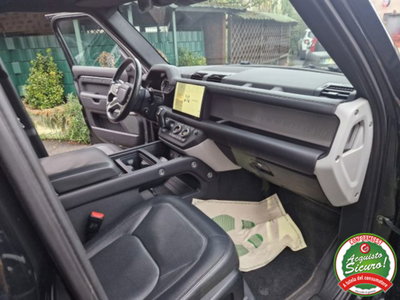 Land Rover Defender 110 3.0D I6 300 CV AWD Auto X-Dynamic HSE (11)