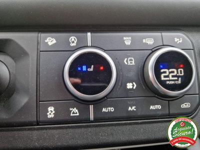 Land Rover Defender 110 3.0D I6 300 CV AWD Auto X-Dynamic HSE (12)