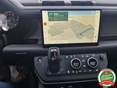 Land Rover Defender 110 3.0D I6 300 CV AWD Auto X-Dynamic HSE (8)
