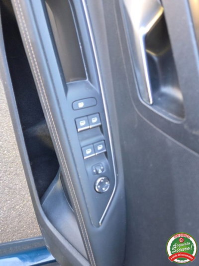 Peugeot 3008 Hybrid 225 e-EAT8 GT (14)