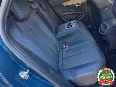 Peugeot 3008 Hybrid 225 e-EAT8 GT (16)