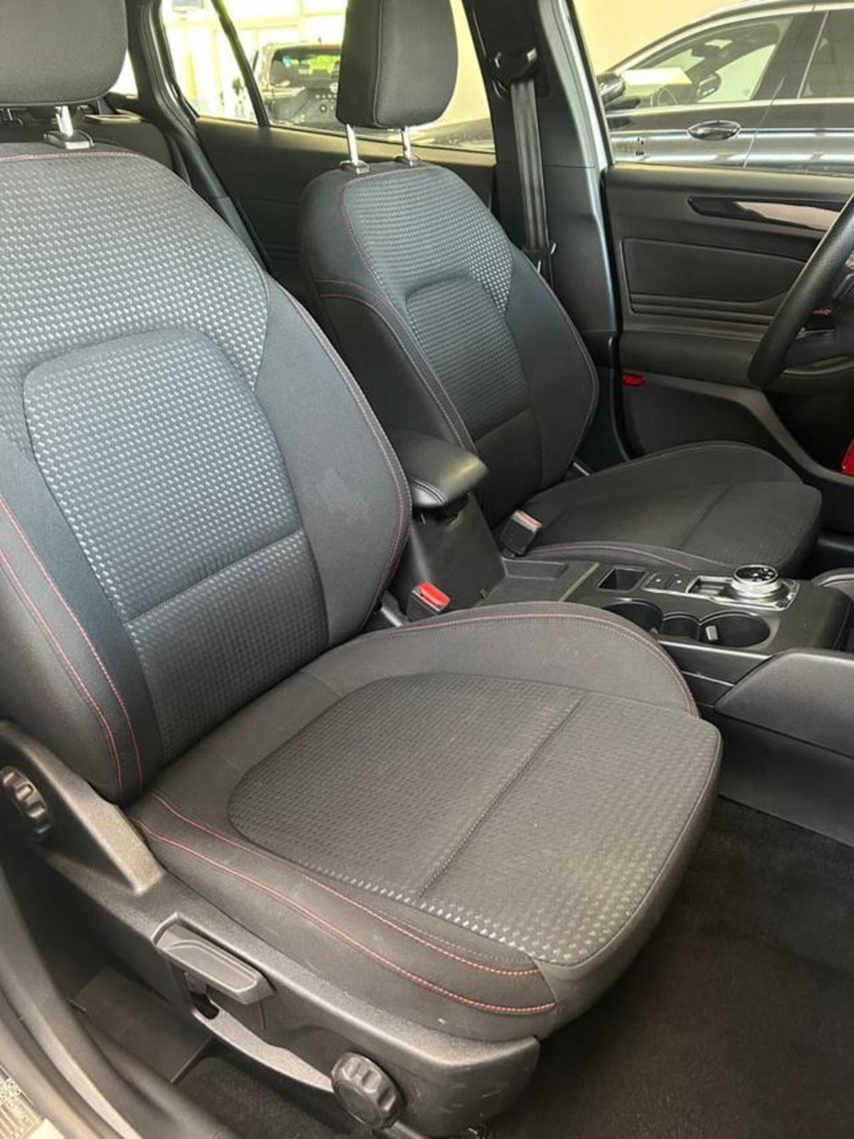 Ford Focus Station Wagon 1.5 EcoBlue 115 CV automatico SW ST-Line Design (11)