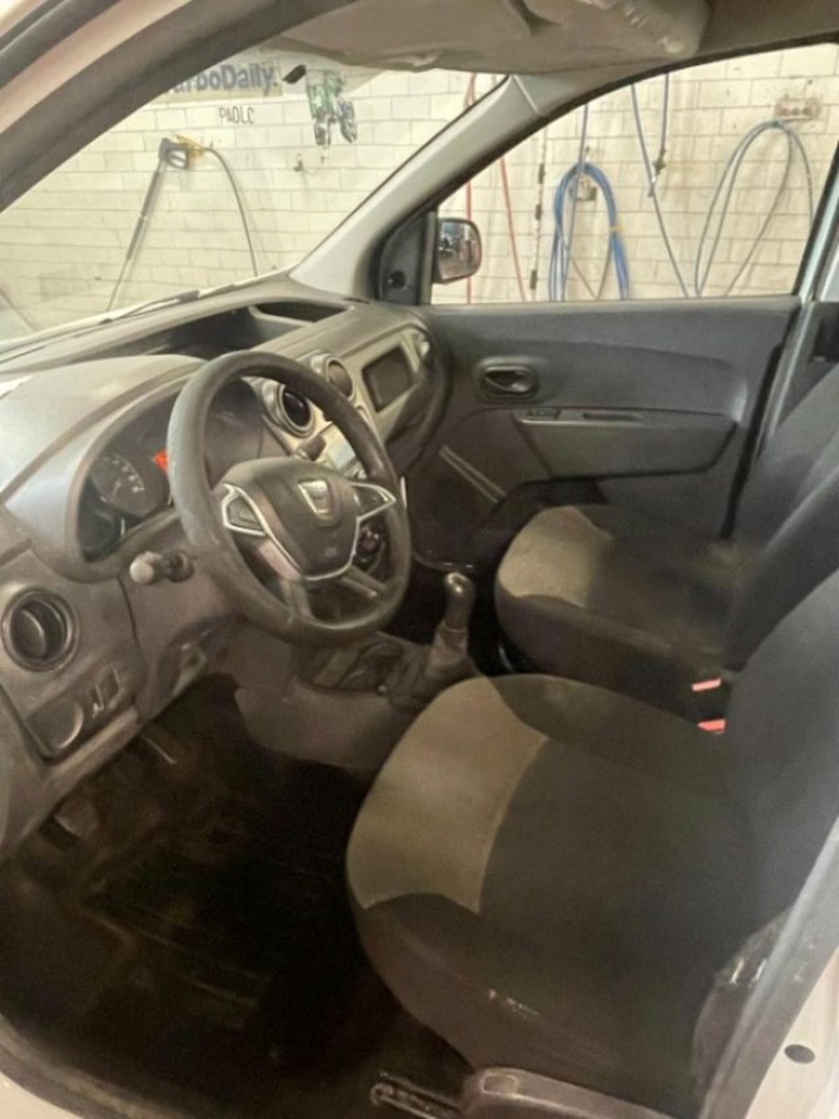 Dacia Dokker 1.6 8V 100CV Start&Stop GPL Ambiance (5)