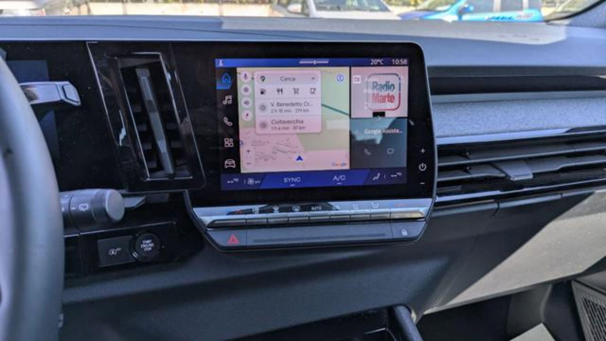 Renault Austral 1.3 mild hybrid Techno 160cv auto (11)