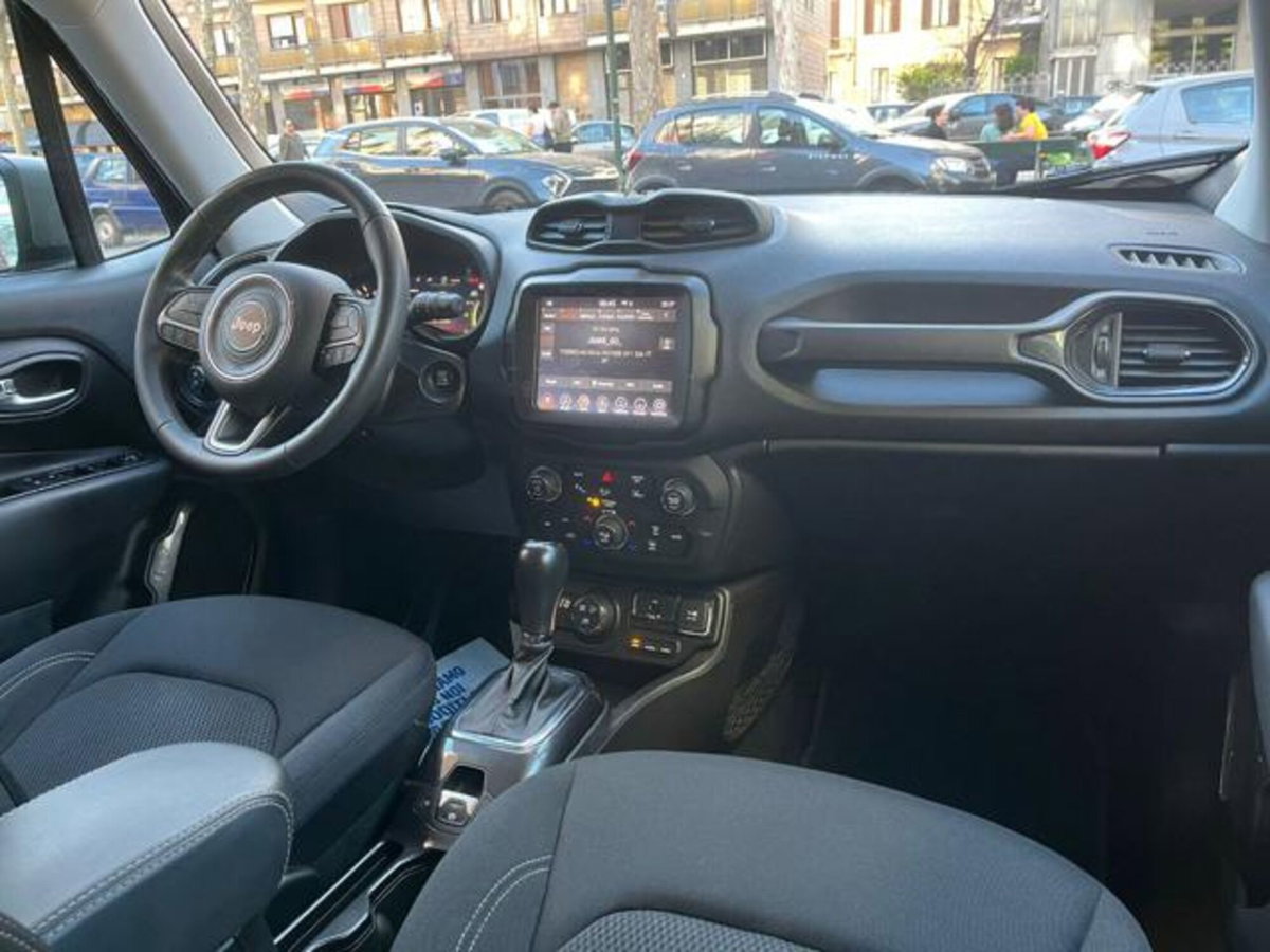Jeep Renegade 1.3 T4 190CV PHEV 4xe AT6 Limited (12)