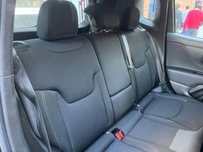 Jeep Renegade 1.3 T4 190CV PHEV 4xe AT6 Limited (17)