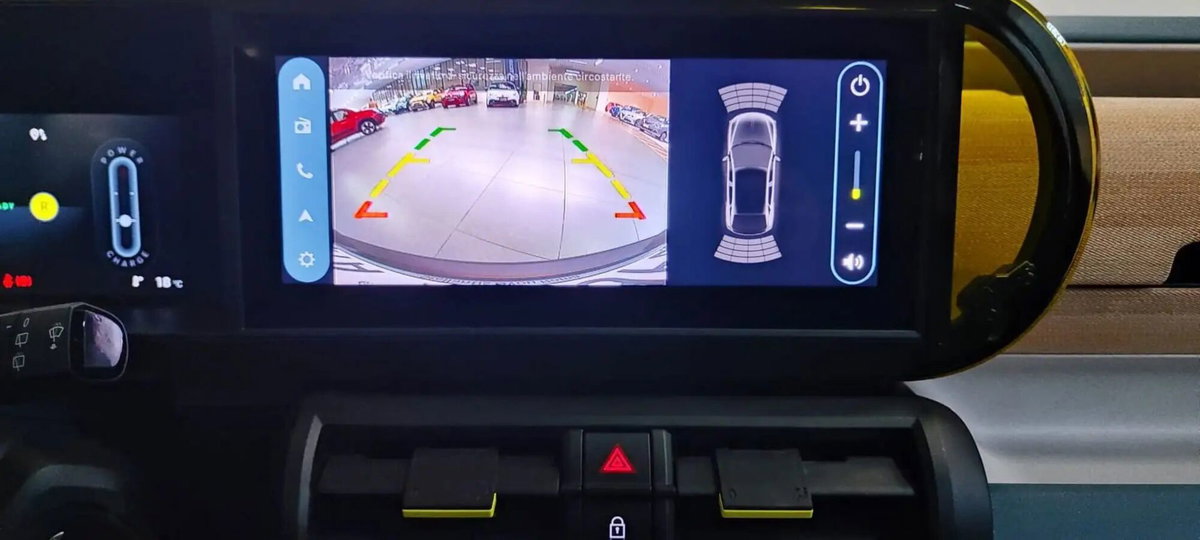 Fiat Grande Panda 44 kWh La Prima (7)