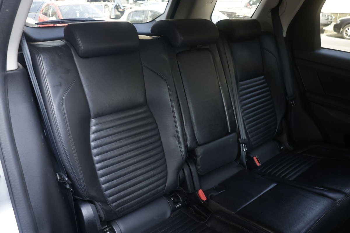 Land Rover Discovery Sport 2.0 TD4 150 CV HSE (11)