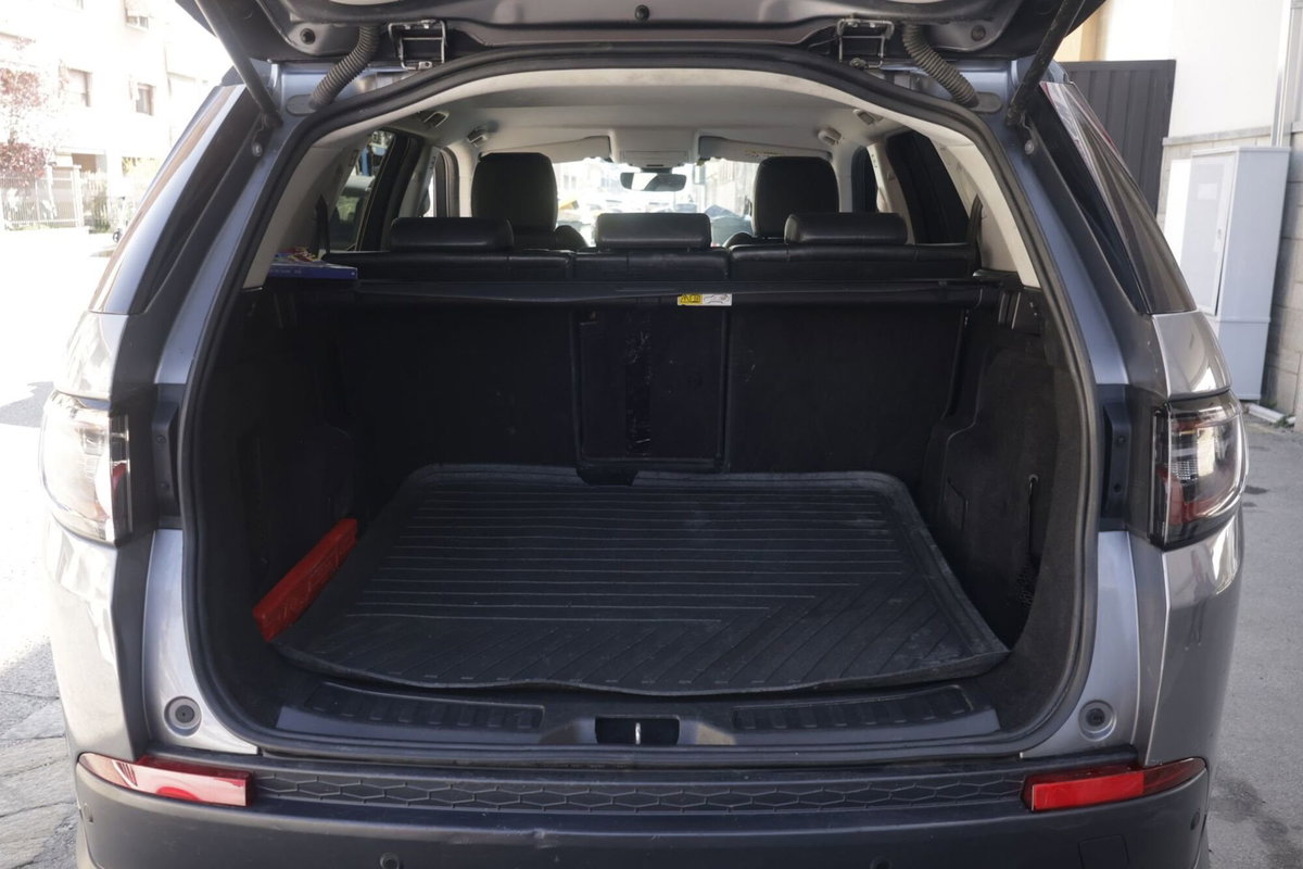 Land Rover Discovery Sport 2.0 TD4 150 CV HSE (16)