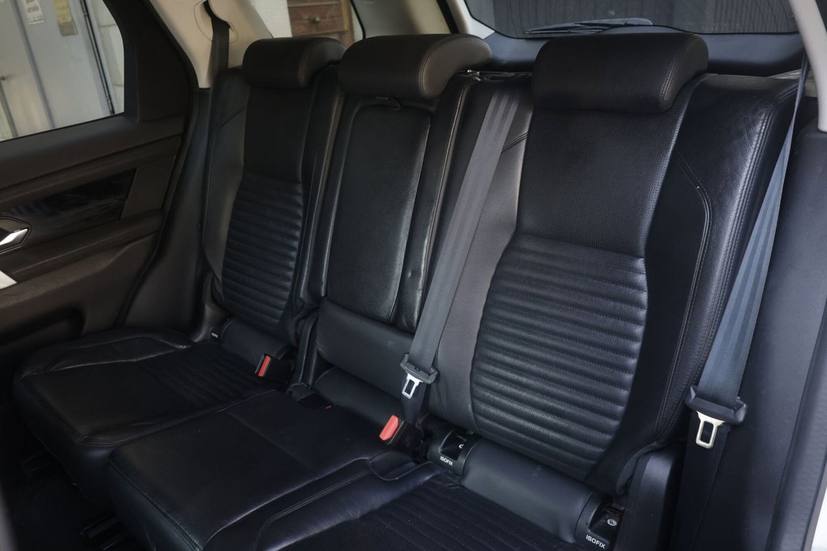 Land Rover Discovery Sport 2.0 TD4 150 CV HSE (3)