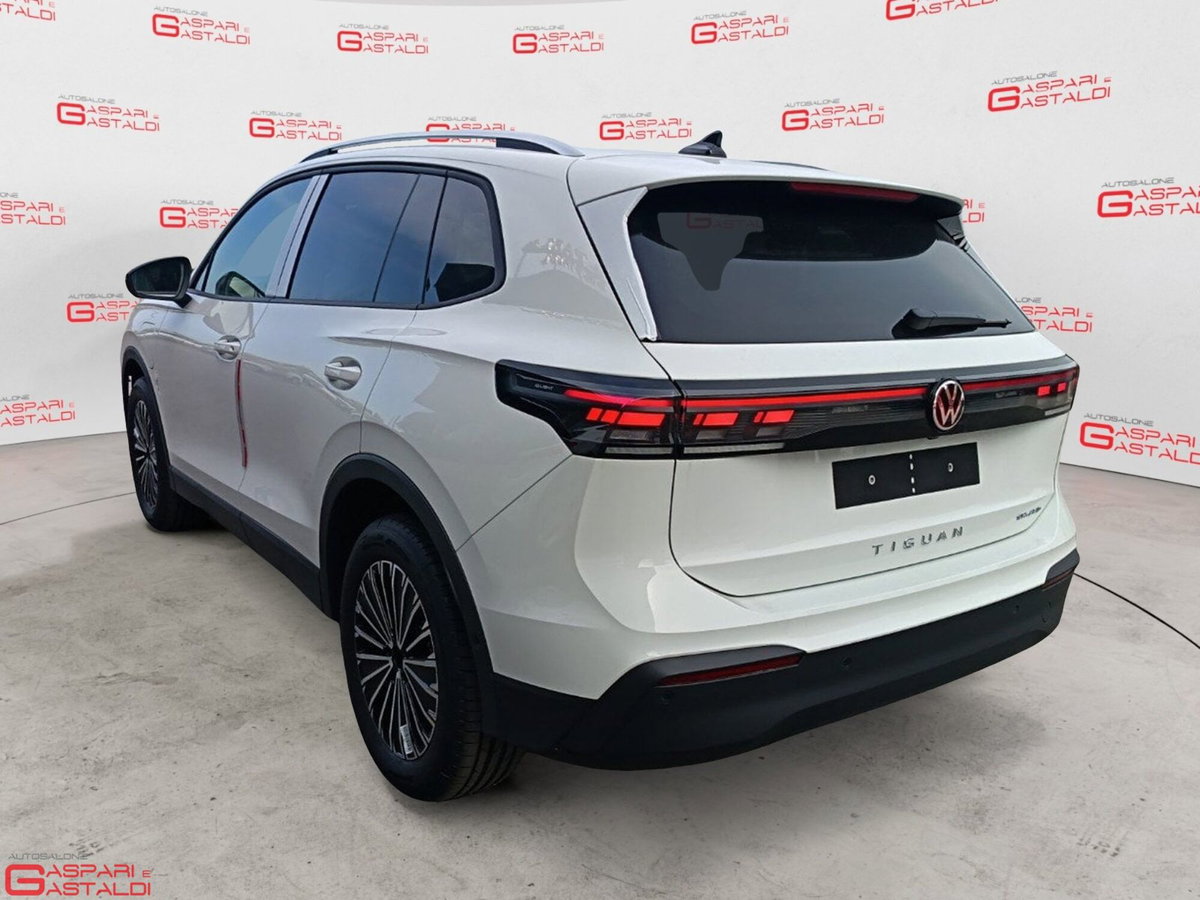 Volkswagen Tiguan 1.5 tsi ehybrid Edition 204cv dsg (4)