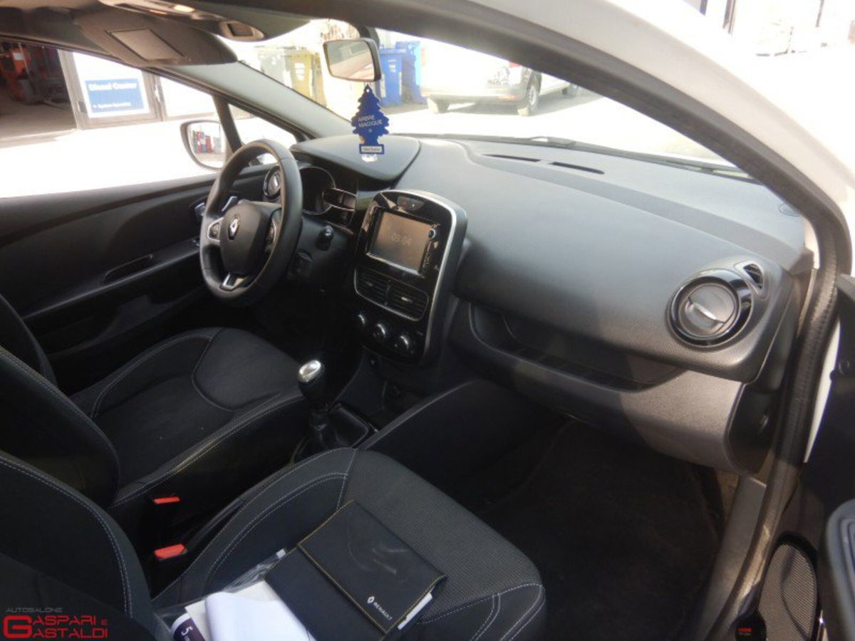 Renault Clio TCe 12V 90 CV GPL 5 porte Business (9)