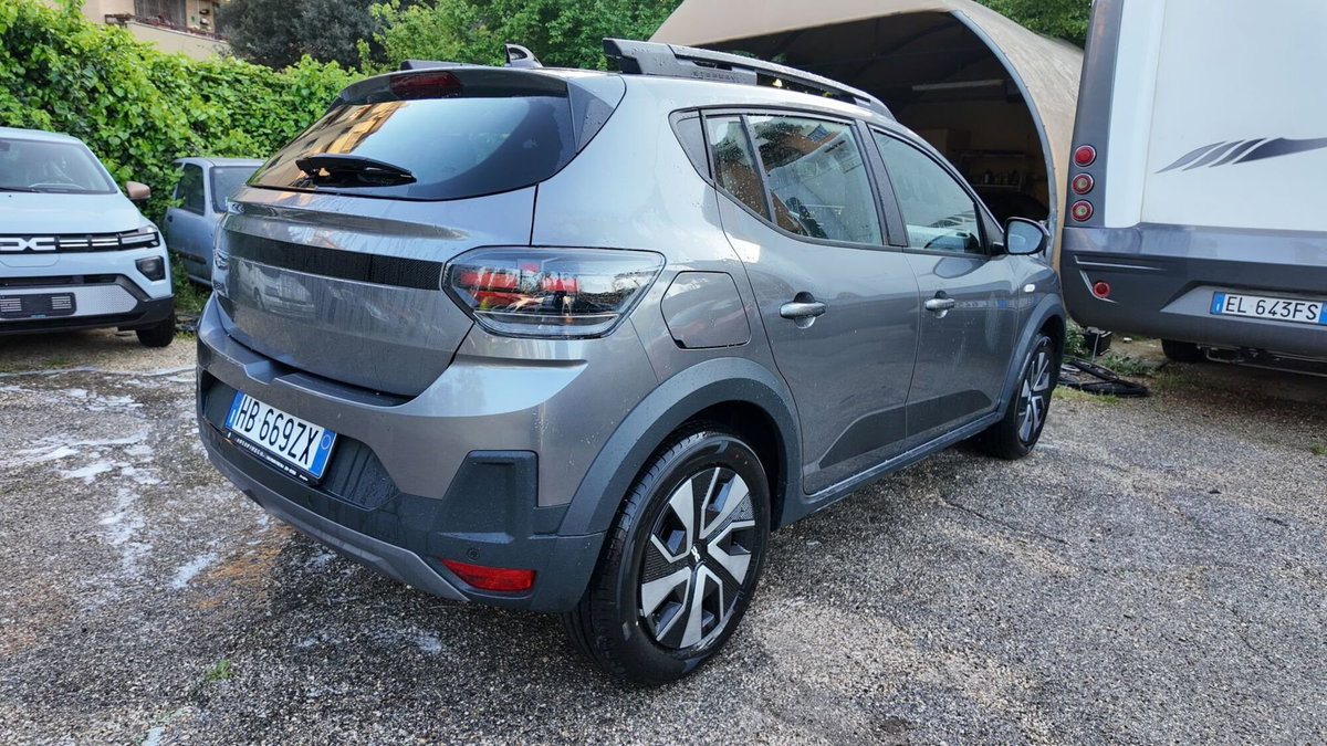 Dacia Sandero Stepway 1.2 Eco-G Extreme 120cv auto (2)