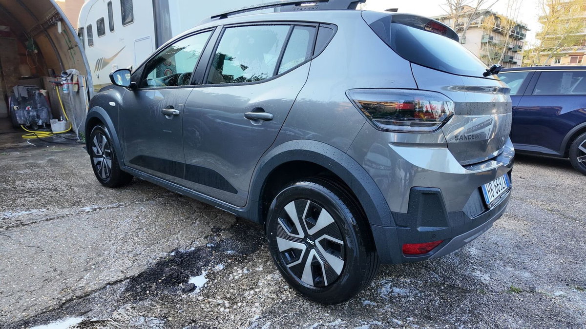 Dacia Sandero Stepway 1.2 Eco-G Extreme 120cv auto (4)