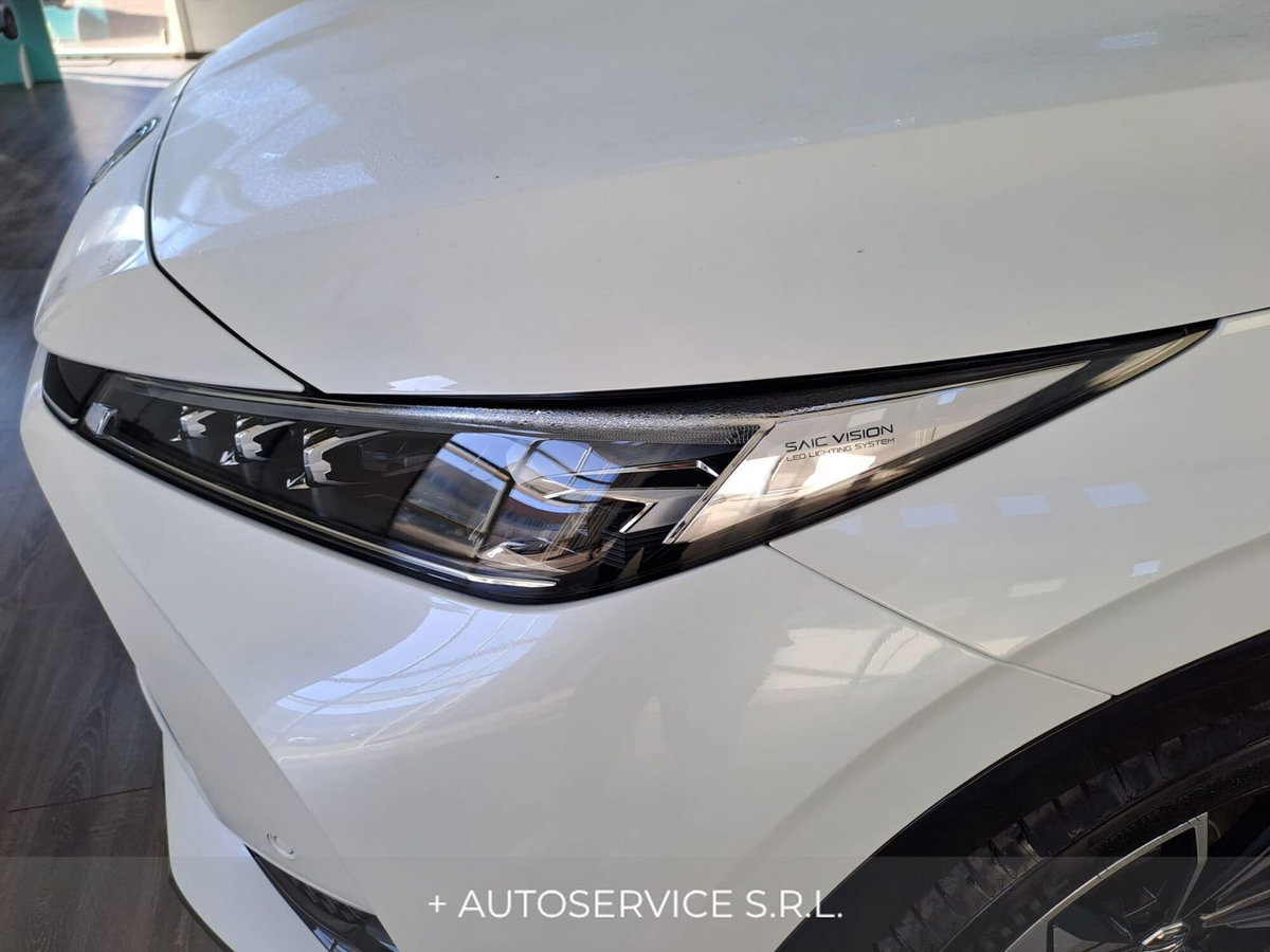 Mg HS 1.5 hybrid+ Luxury auto (16)
