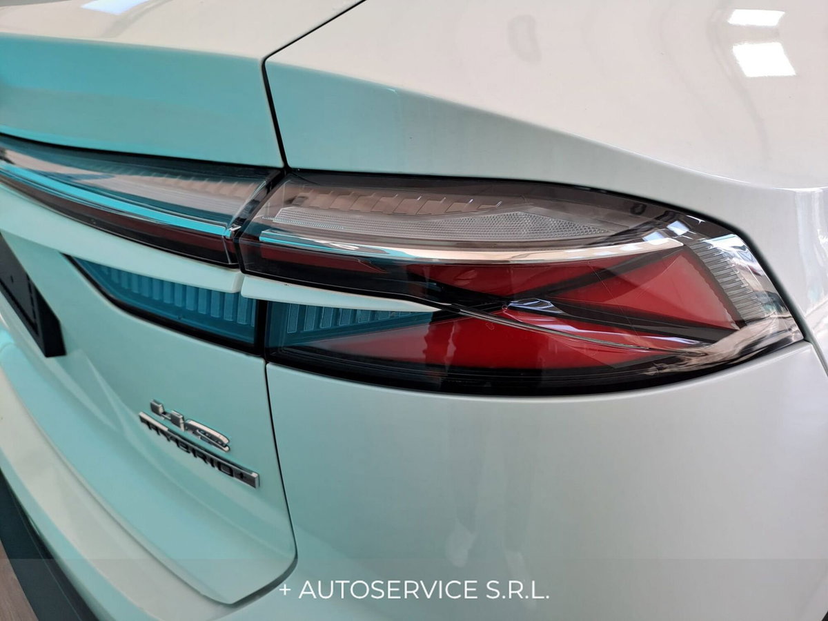 Mg HS 1.5 hybrid+ Luxury auto (17)