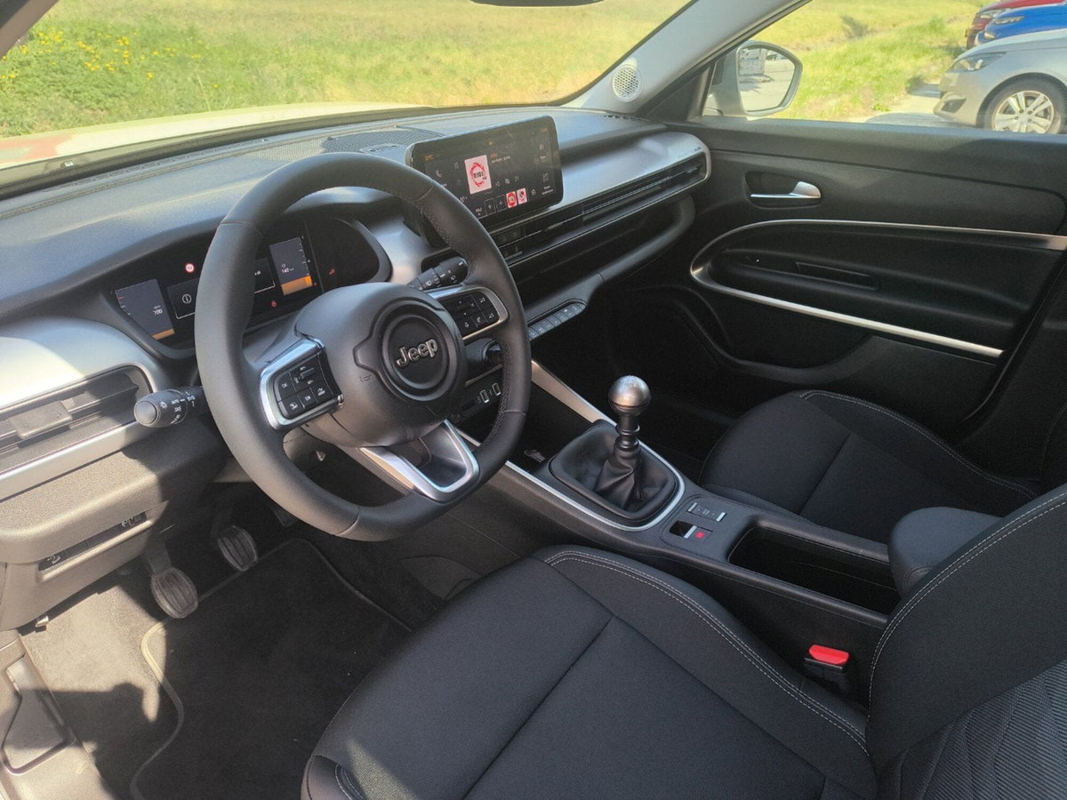 Jeep Avenger 1.2 turbo Summit fwd 100cv (11)