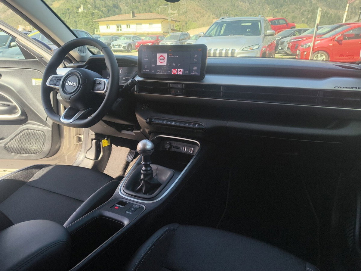 Jeep Avenger 1.2 turbo Summit fwd 100cv (13)