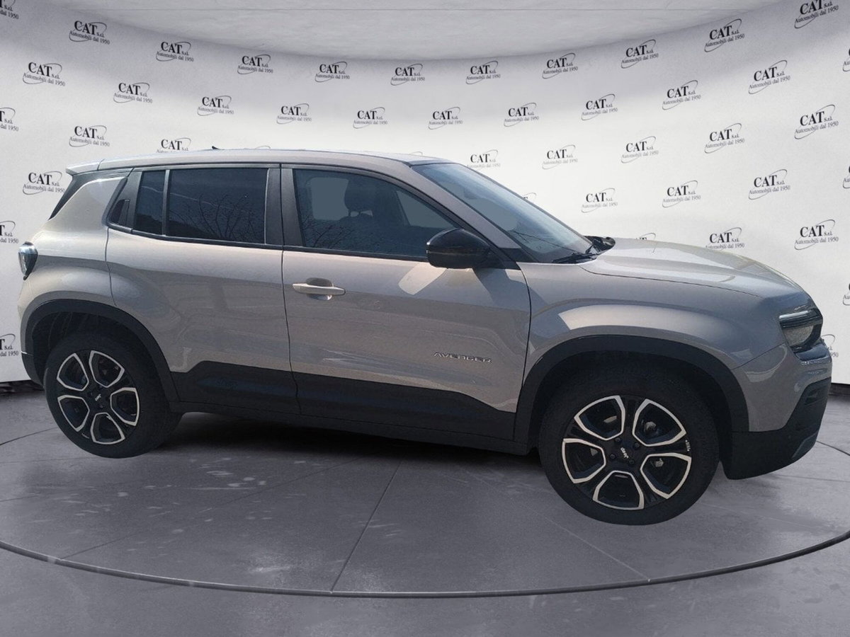 Jeep Avenger 1.2 turbo Summit fwd 100cv (6)