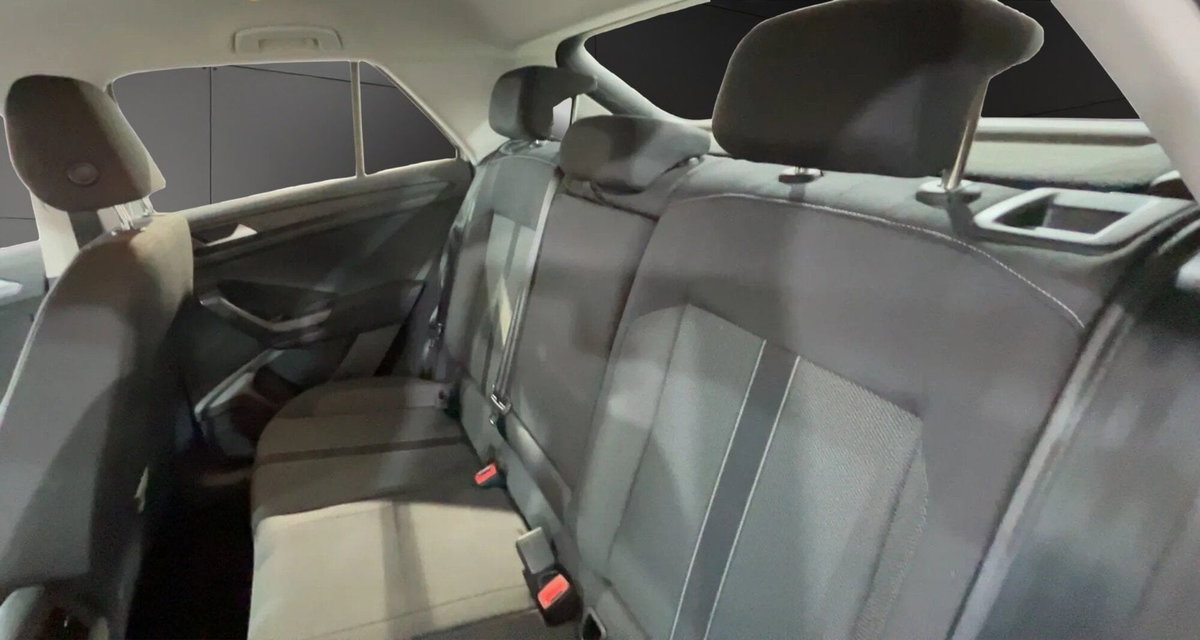 Volkswagen T-Roc 1.0 TSI Life (13)