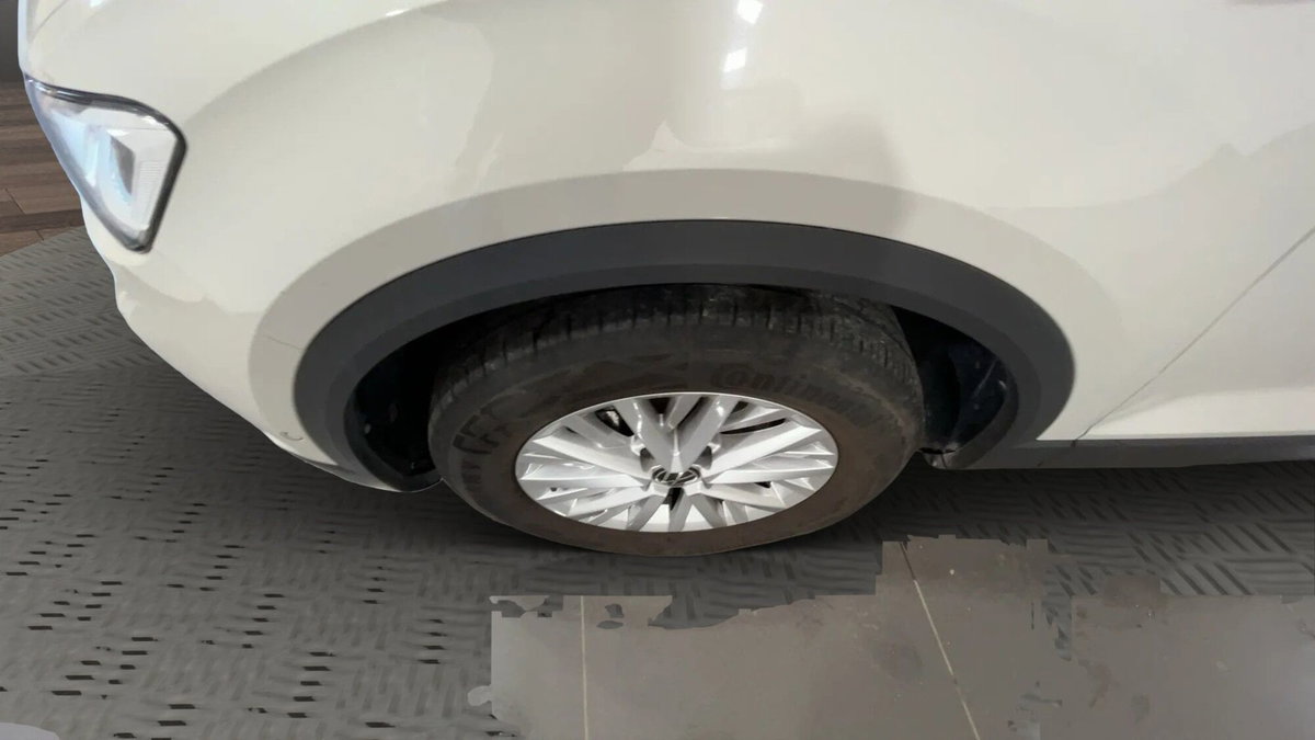 Volkswagen T-Roc 1.0 TSI Life (5)