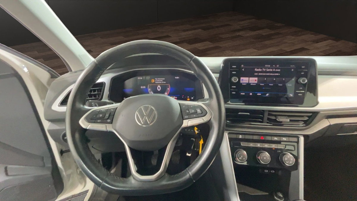 Volkswagen T-Roc 1.0 TSI Life (9)