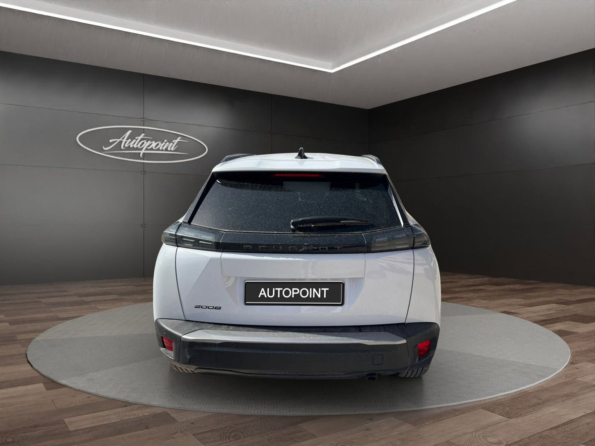 Peugeot 2008 1.2 puretech Active s&s 100cv (5)