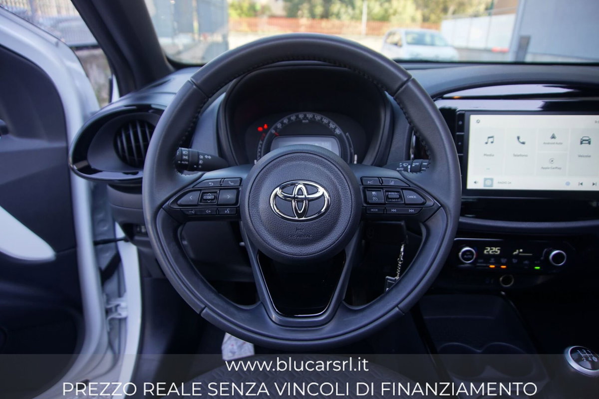 Toyota Aygo X 1.0 Trend Air 72cv s-cvt (13)