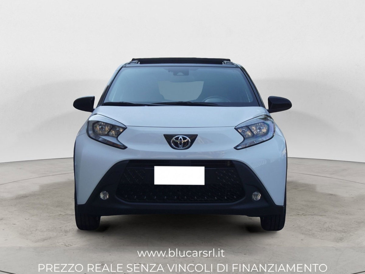 Toyota Aygo X 1.0 Trend Air 72cv s-cvt (2)