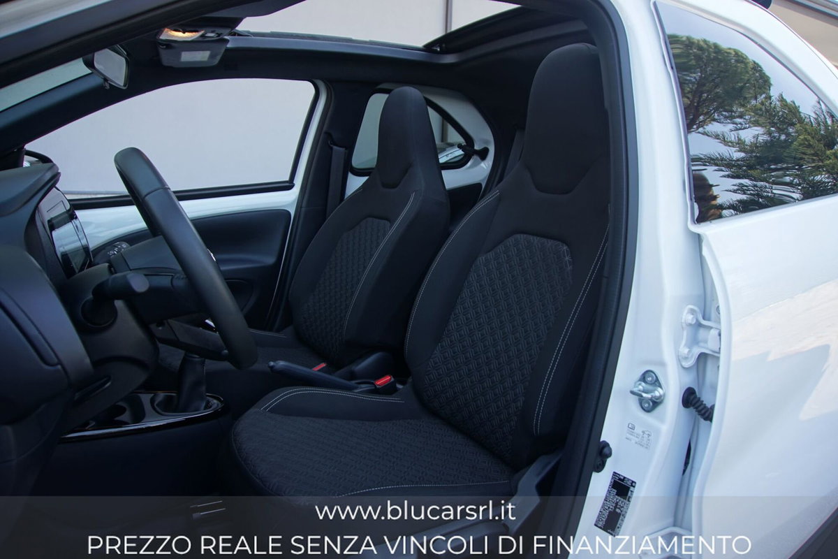 Toyota Aygo X 1.0 Trend Air 72cv s-cvt (5)