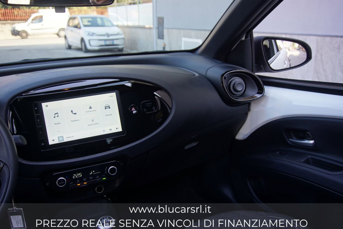 Toyota Aygo X 1.0 Trend Air 72cv s-cvt (9)