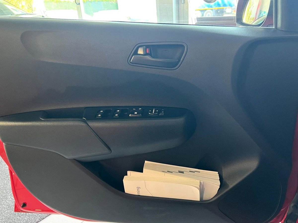 Kia Picanto 1.0 12V 5 porte AMT Urban (10)