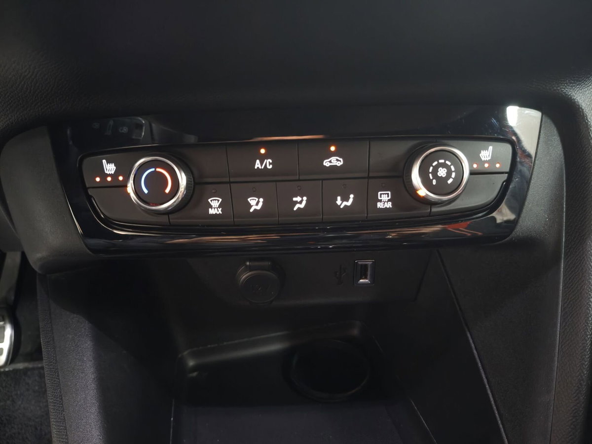 Opel Corsa 1.2 100 CV GS Line (15)