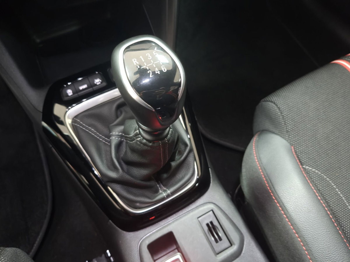 Opel Corsa 1.2 100 CV GS Line (17)