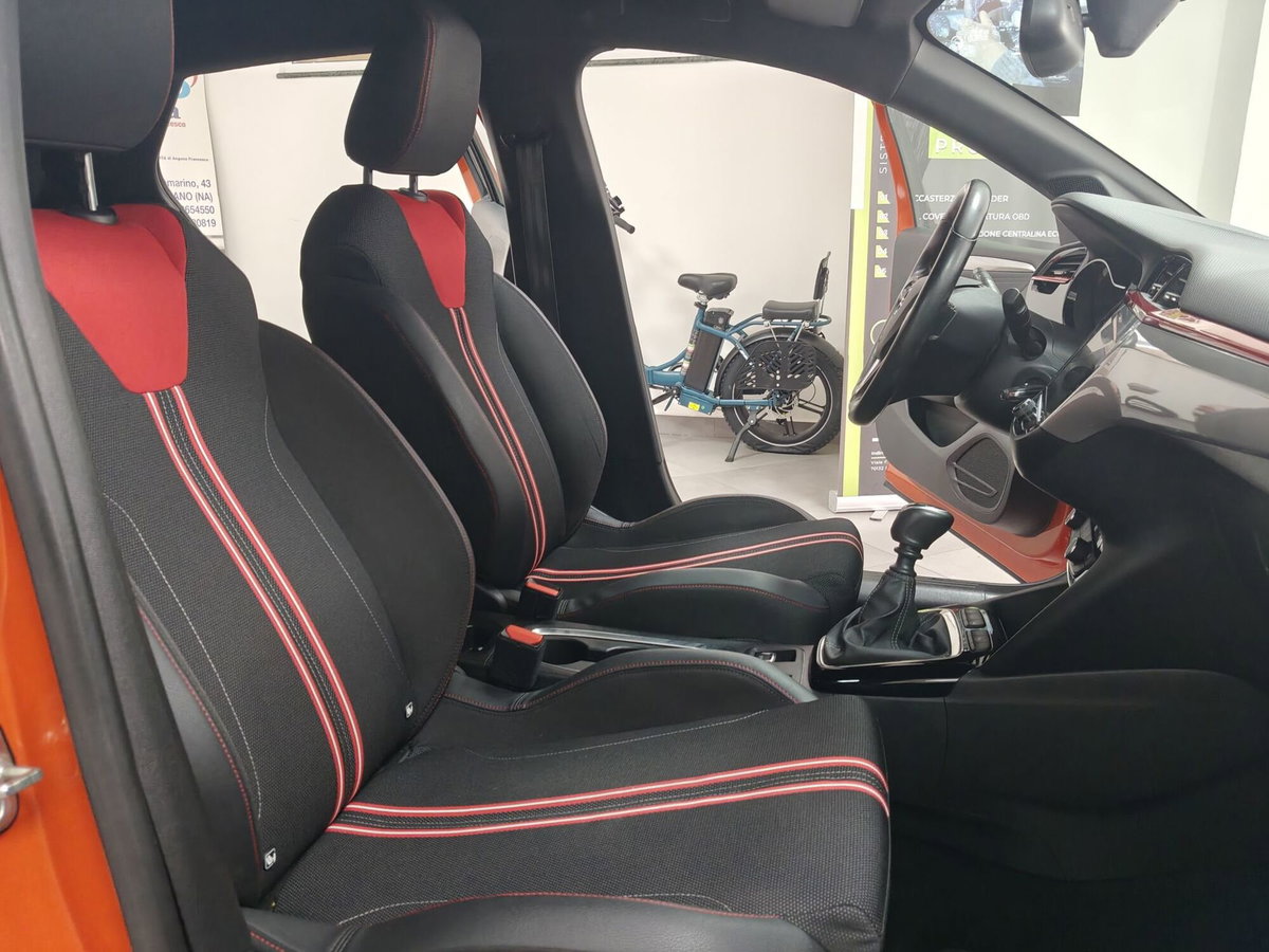 Opel Corsa 1.2 100 CV GS Line (6)