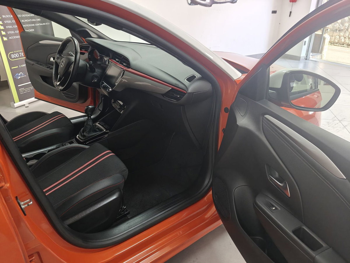 Opel Corsa 1.2 100 CV GS Line (8)