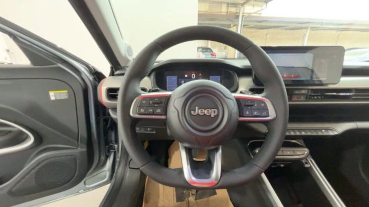 Jeep Avenger 1.2 turbo Summit fwd 100cv (10)