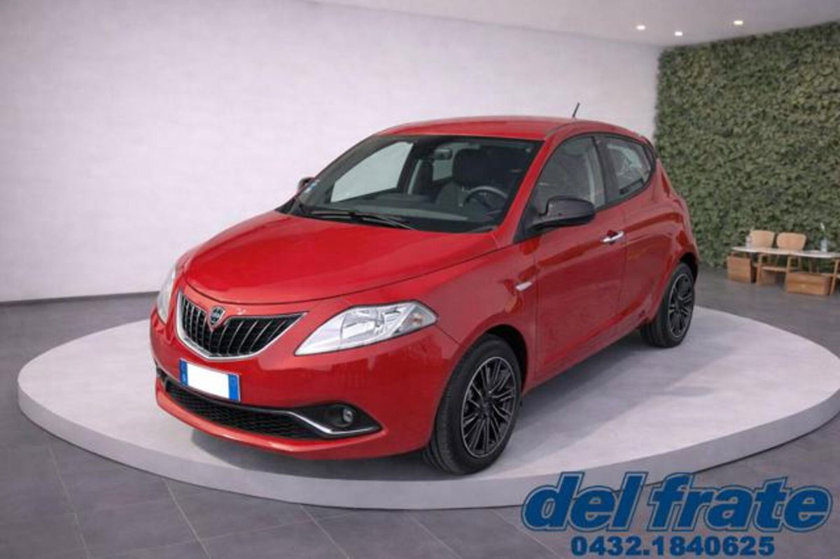 Lancia Ypsilon 1.0 FireFly 5 porte S&S Hybrid Gold Plus