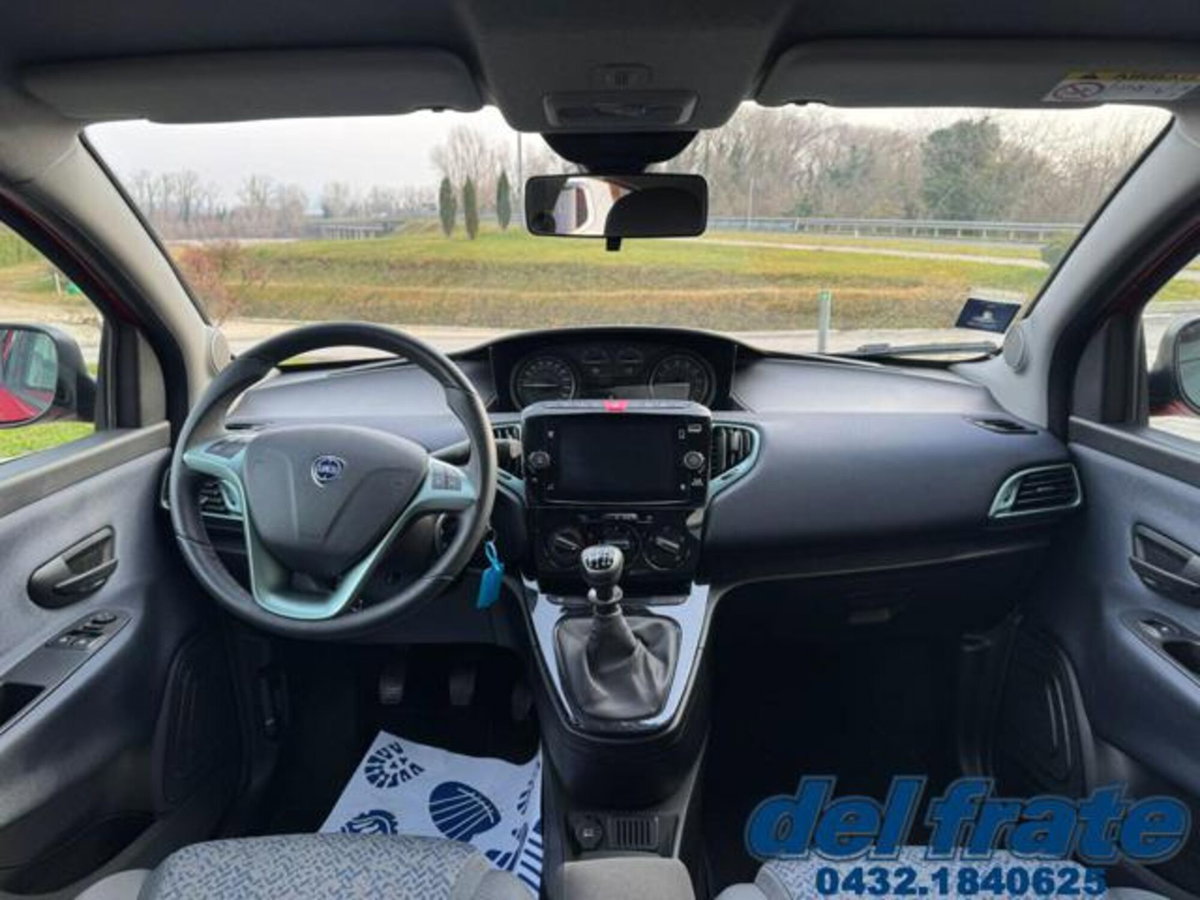Lancia Ypsilon 1.0 FireFly 5 porte S&S Hybrid Gold Plus (12)