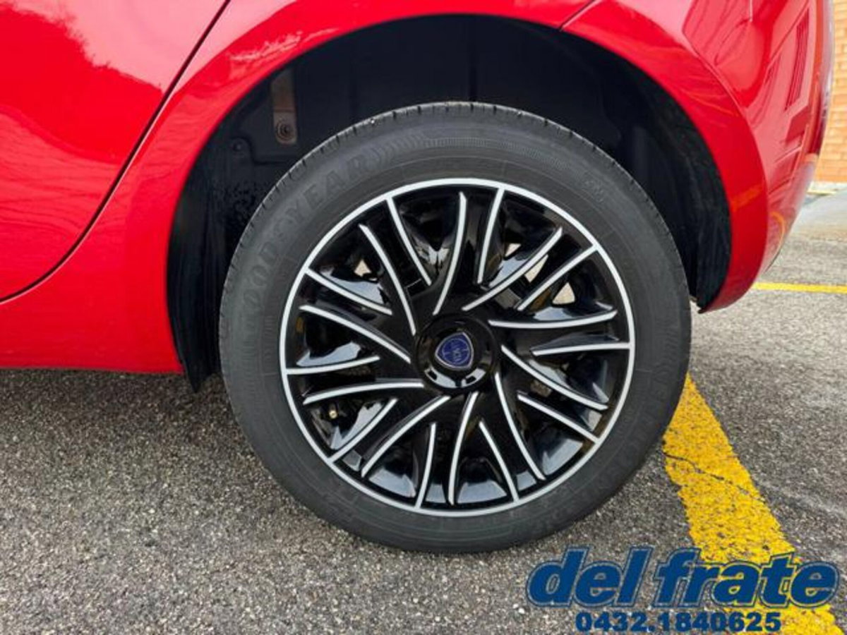 Lancia Ypsilon 1.0 FireFly 5 porte S&S Hybrid Gold Plus (20)