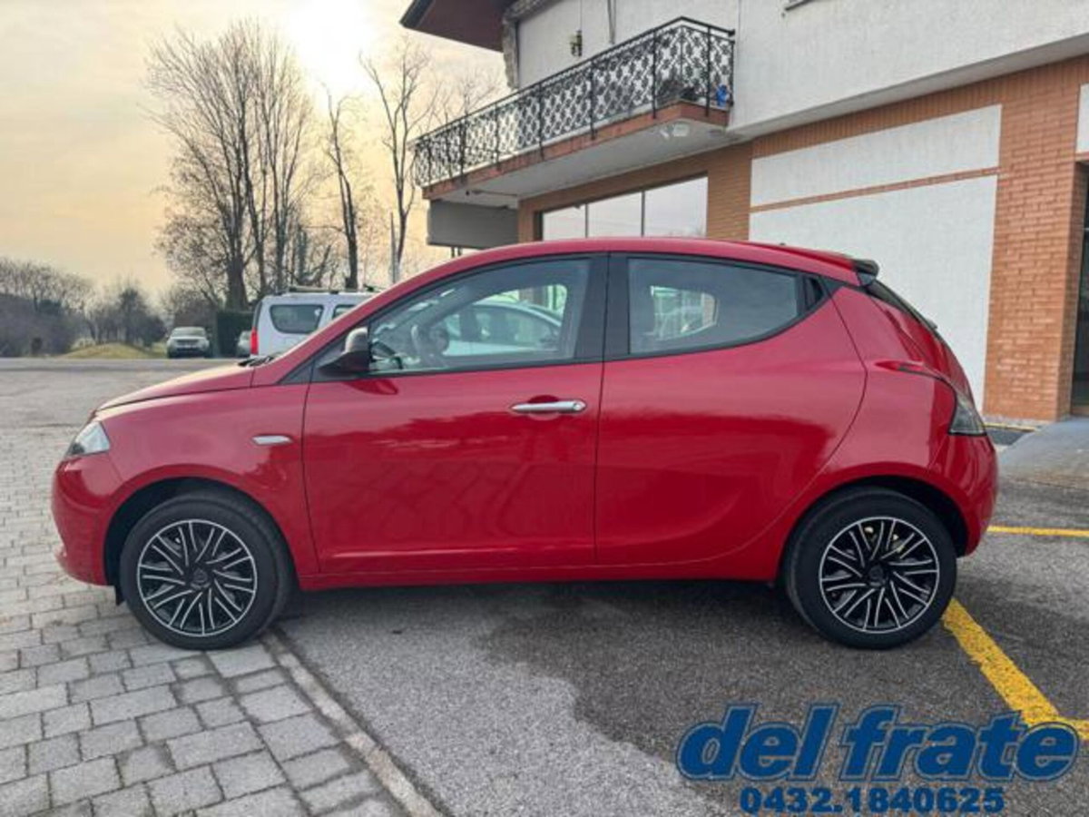 Lancia Ypsilon 1.0 FireFly 5 porte S&S Hybrid Gold Plus (3)