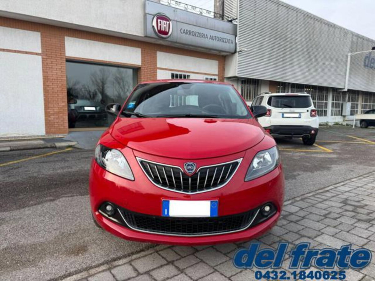 Lancia Ypsilon 1.0 FireFly 5 porte S&S Hybrid Gold Plus (9)