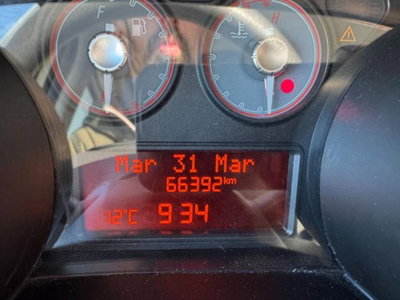 Fiat Punto 1.3 MJT II 75 CV 5 porte Street (13)