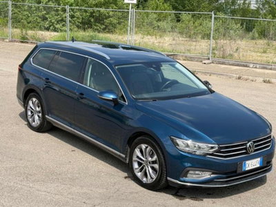 Volkswagen Passat Variant 2.0 TDI SCR 200 CV 4MOTION DSG Executive usata