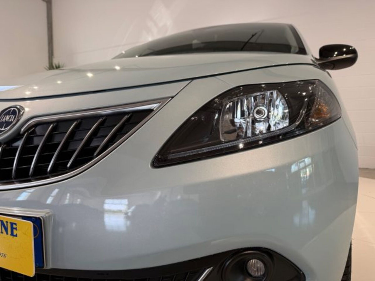 Lancia Ypsilon 1.0 FireFly 5 porte S&S Hybrid Ecochic Gold (16)